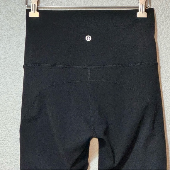 Lululemon Serene Tight Size 6 in Black - Picture 11 of 13